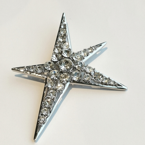 Macy, Ladies Large crystal modernist star brooch pin - Picture 7 of 8